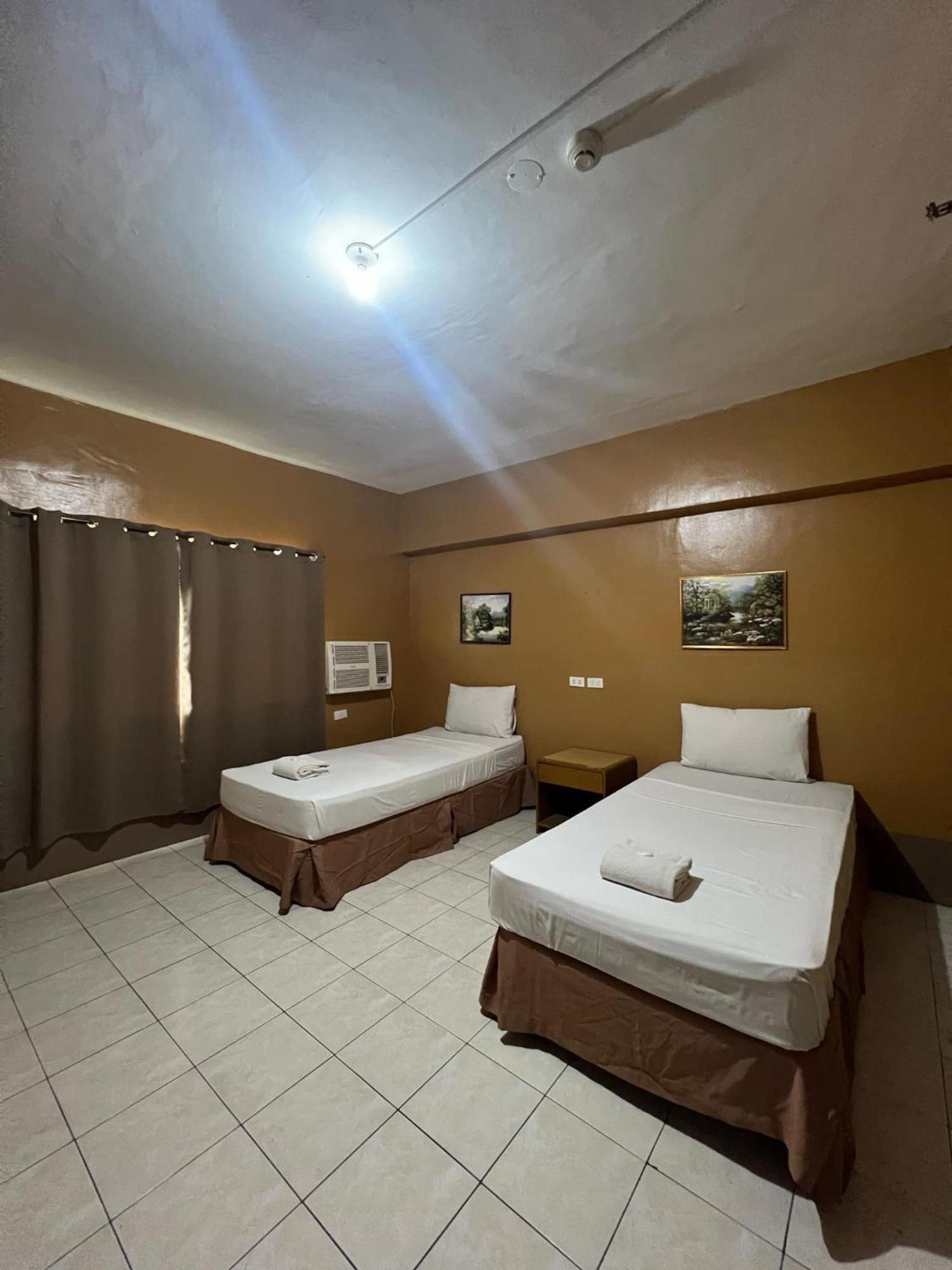 Dona Mercedes Cebu Exterior photo