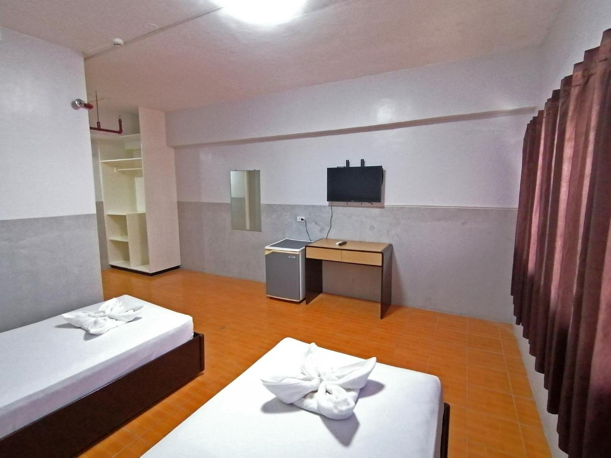 Dona Mercedes Cebu Exterior photo